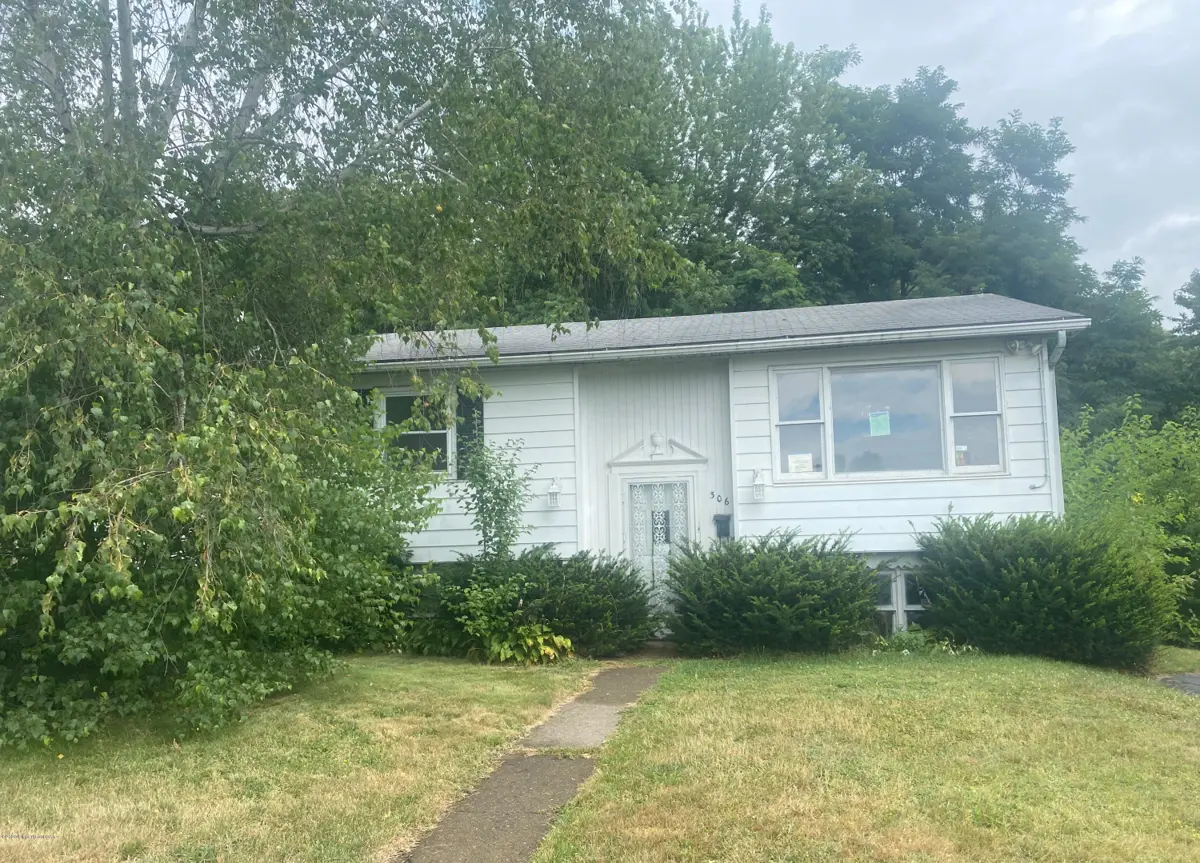 306 New Williams Street, Edwardsville in Edwardsville