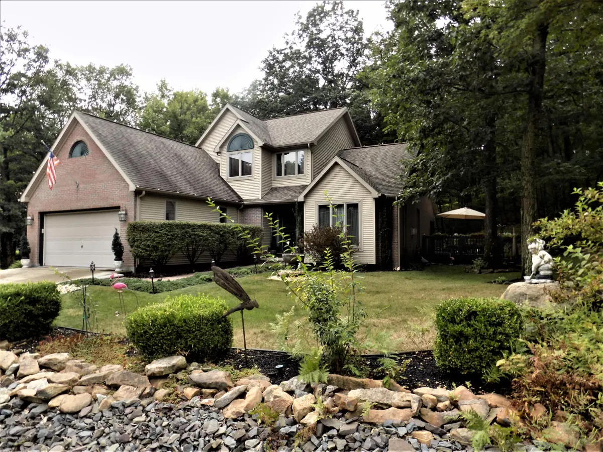 45 Pebble Beach Drive, Hazle Township in Hazle Township