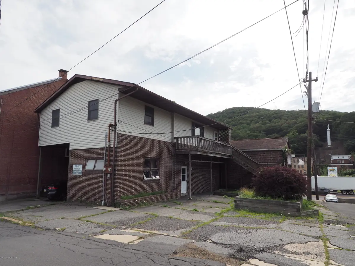 303 Washington Street, Pottsville in Pottsville