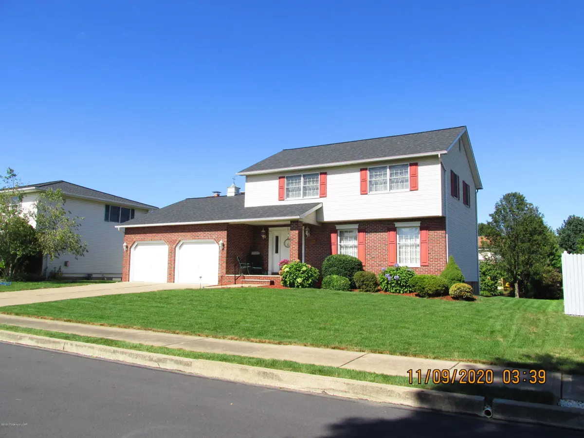 54 Patrick Henry Drive, Hanover Township in Hanover Township