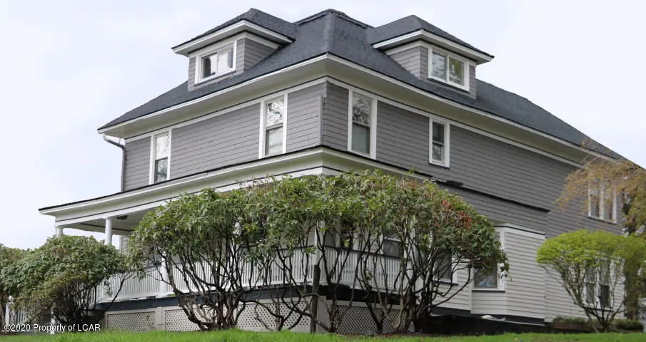 208 W Grove Street, Clarks Summit in Clarks Summit
