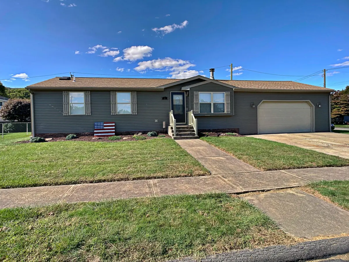1 Sycamore Drive, Swoyersville in Swoyersville
