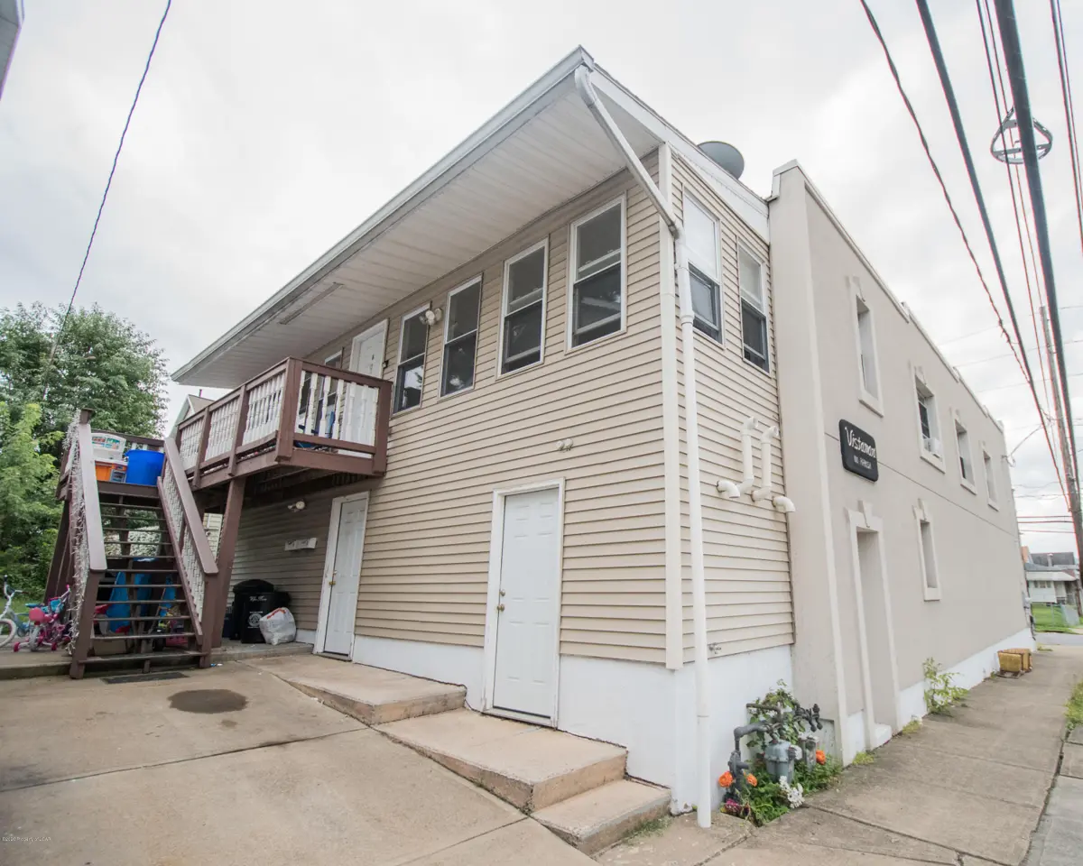 100-102 Parrish Street, Wilkes-Barre in Wilkes-Barre