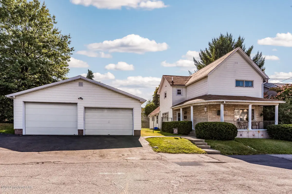 170 Brick Street, Throop in Throop