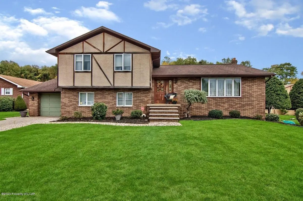 37 E Sunrise Drive, Jenkins Township in Jenkins Township