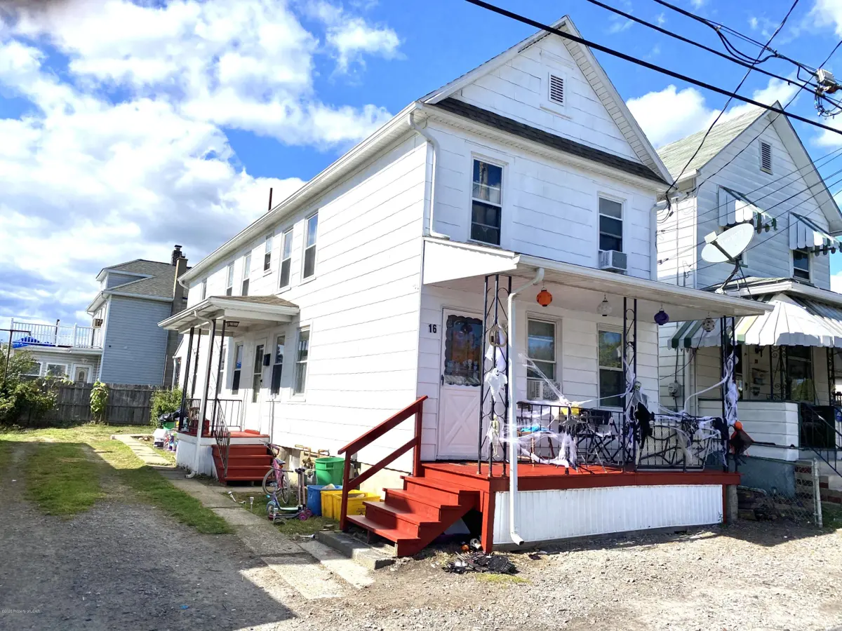 16 North Street, Plains in Plains