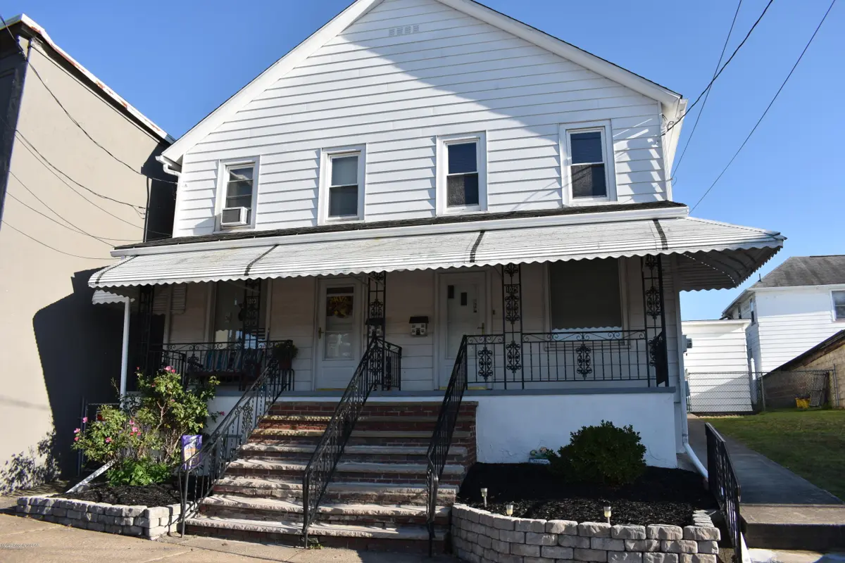1023-1025 Wyoming Ave, Exeter in Exeter
