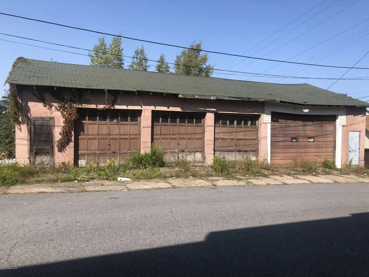 929 W 9th Street, Hazleton in Hazleton