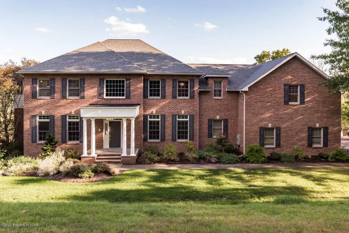 880 Lantern Hill Road, Shavertown in Shavertown