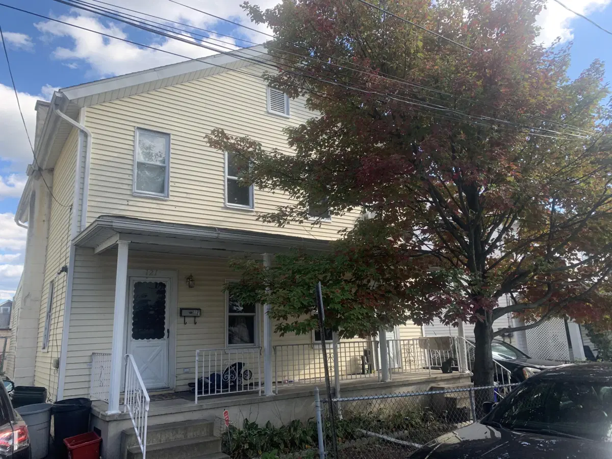 121 123 Morris Avenue, Scranton in Scranton