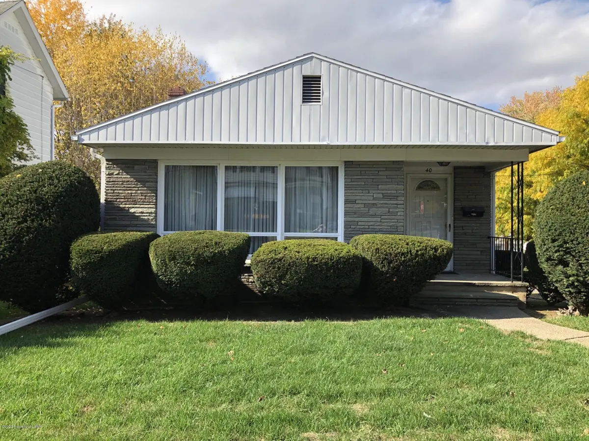 40 Washington Terrace, Pittston in Pittston
