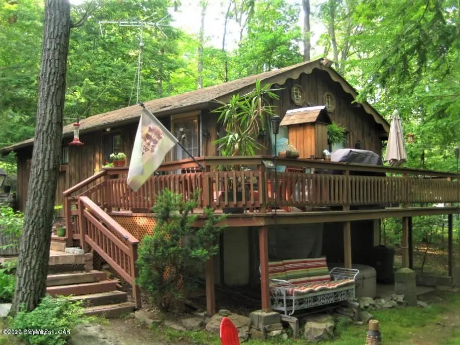 515 Snowflake Lane, Shickshinny in Shickshinny