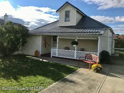 86 Diamond Avenue, Hanover Township in Hanover Township