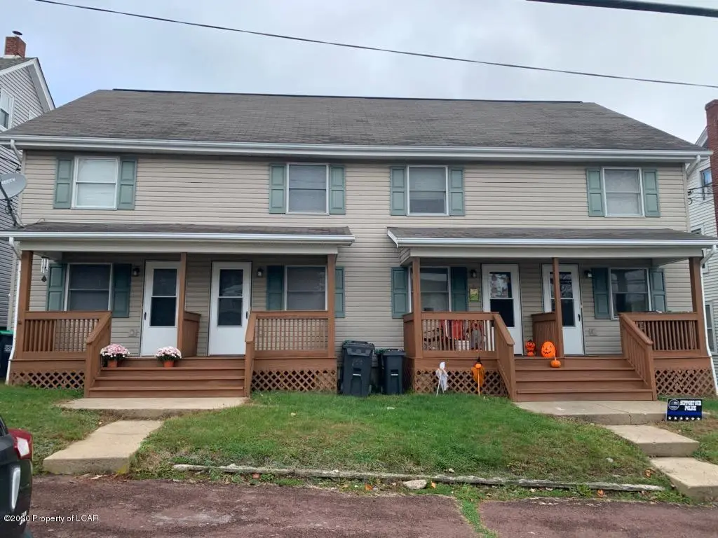 101-107 Berwick Street, Beaver Meadows in Beaver Meadows