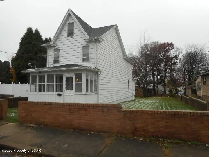 2 N Madison Street, McAdoo in McAdoo