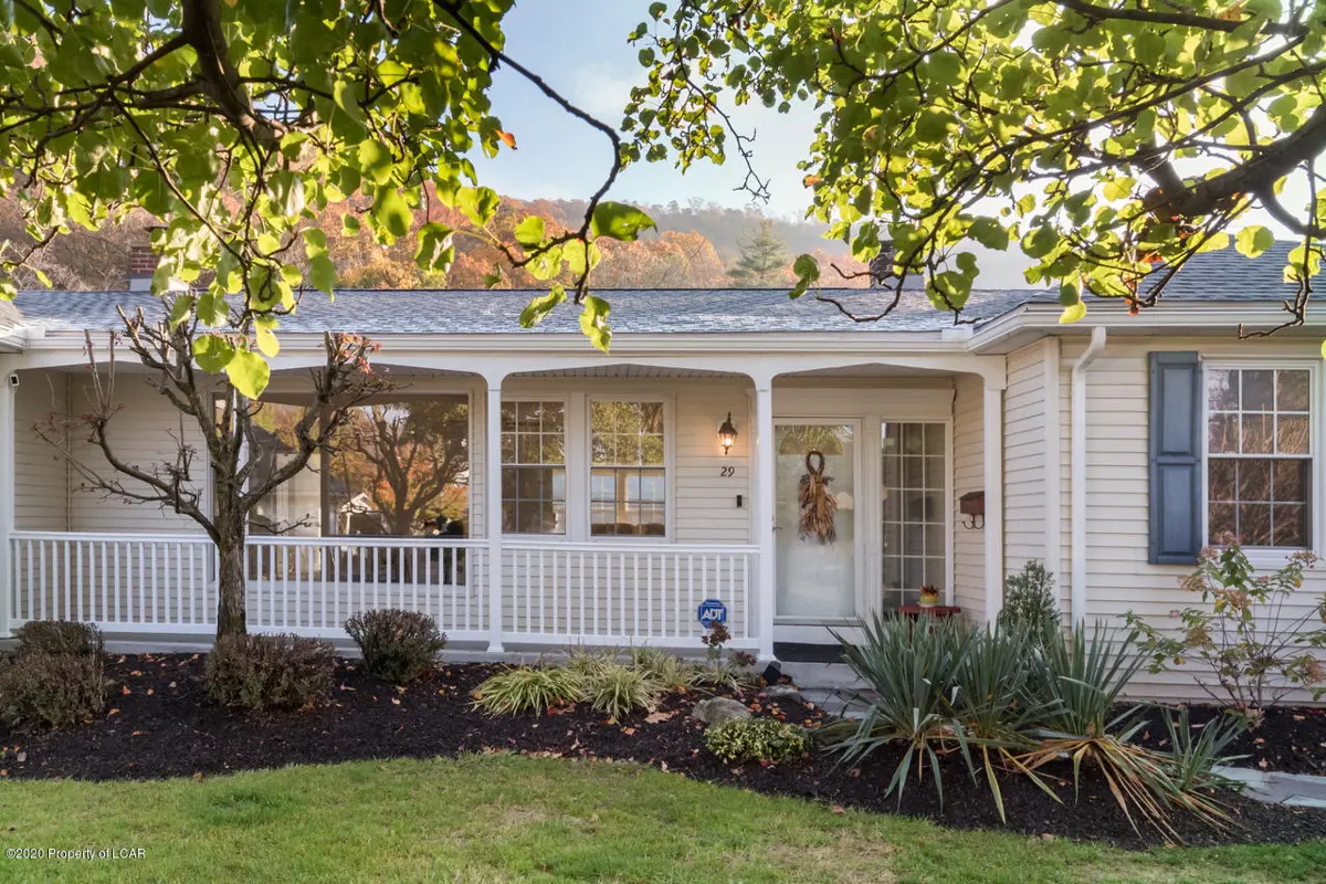 29 Tilbury Avenue, West Nanticoke in West Nanticoke