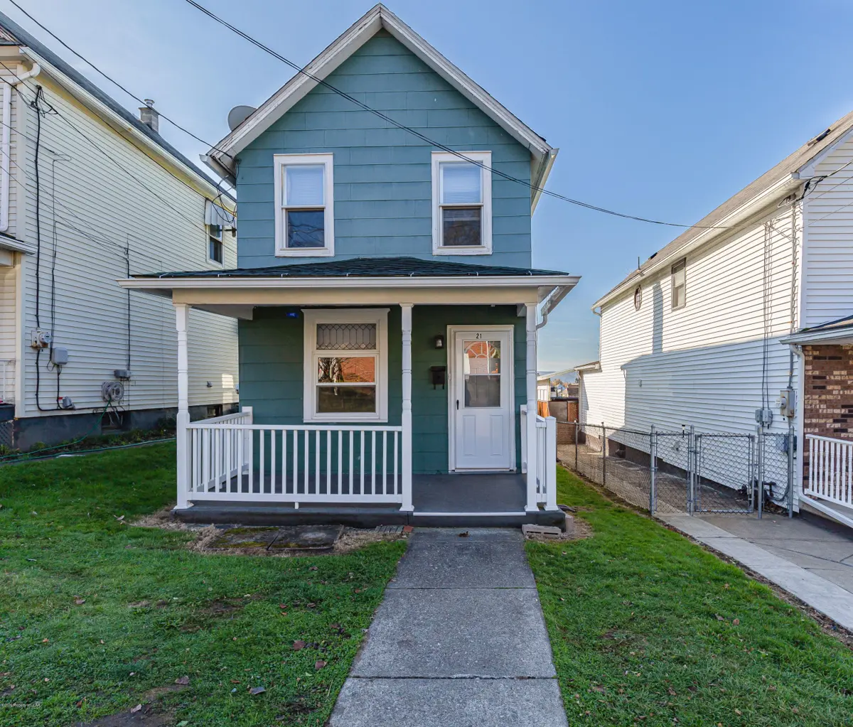 21 W BERGH Street, Plains in Plains