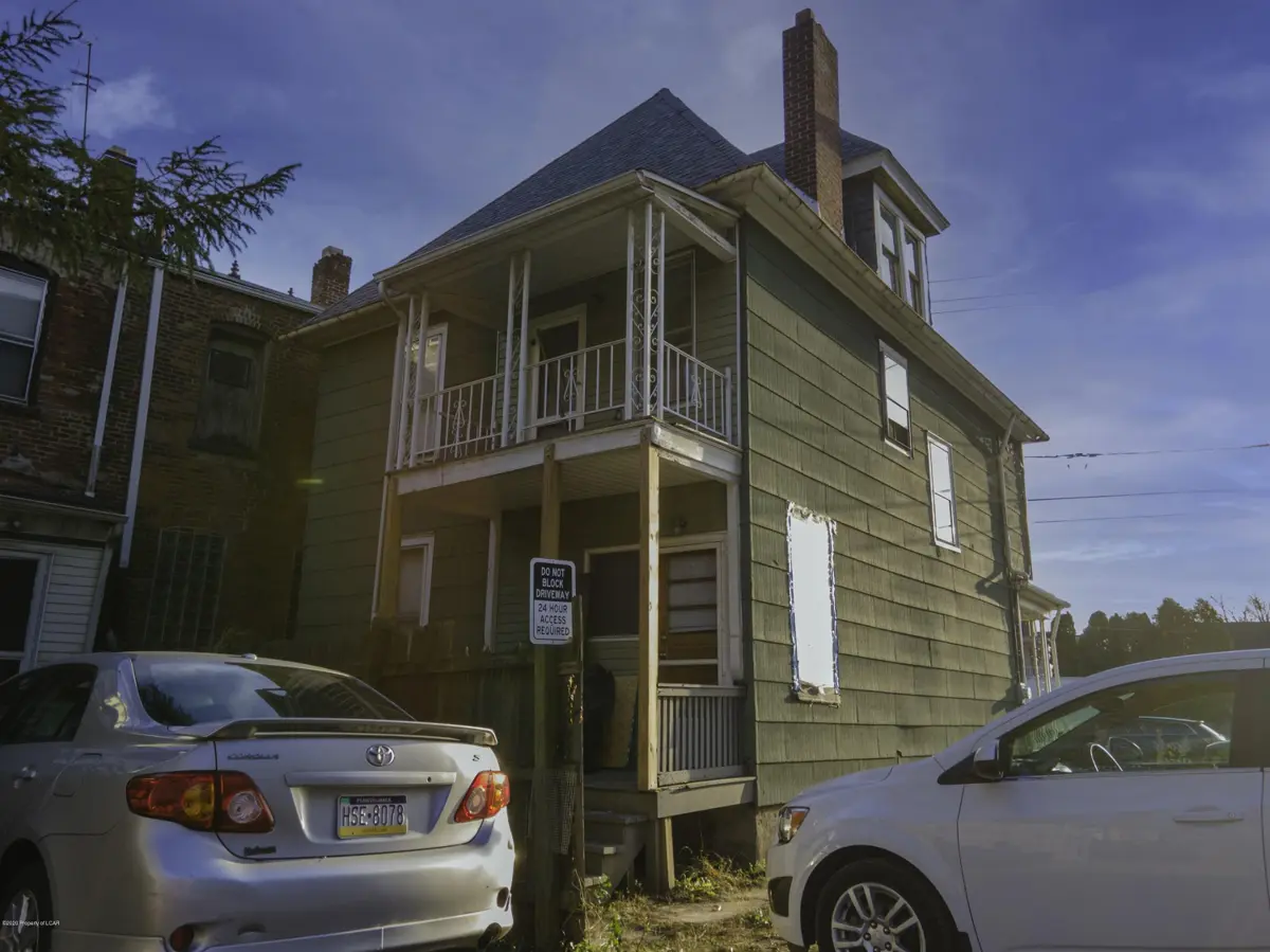 119 Academy Street, Wilkes-Barre in Wilkes-Barre