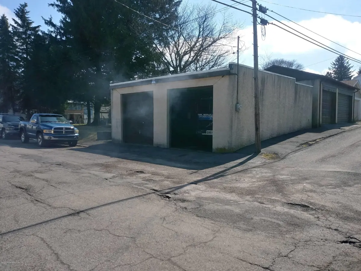 718 N Rear James Street, Hazleton in Hazleton