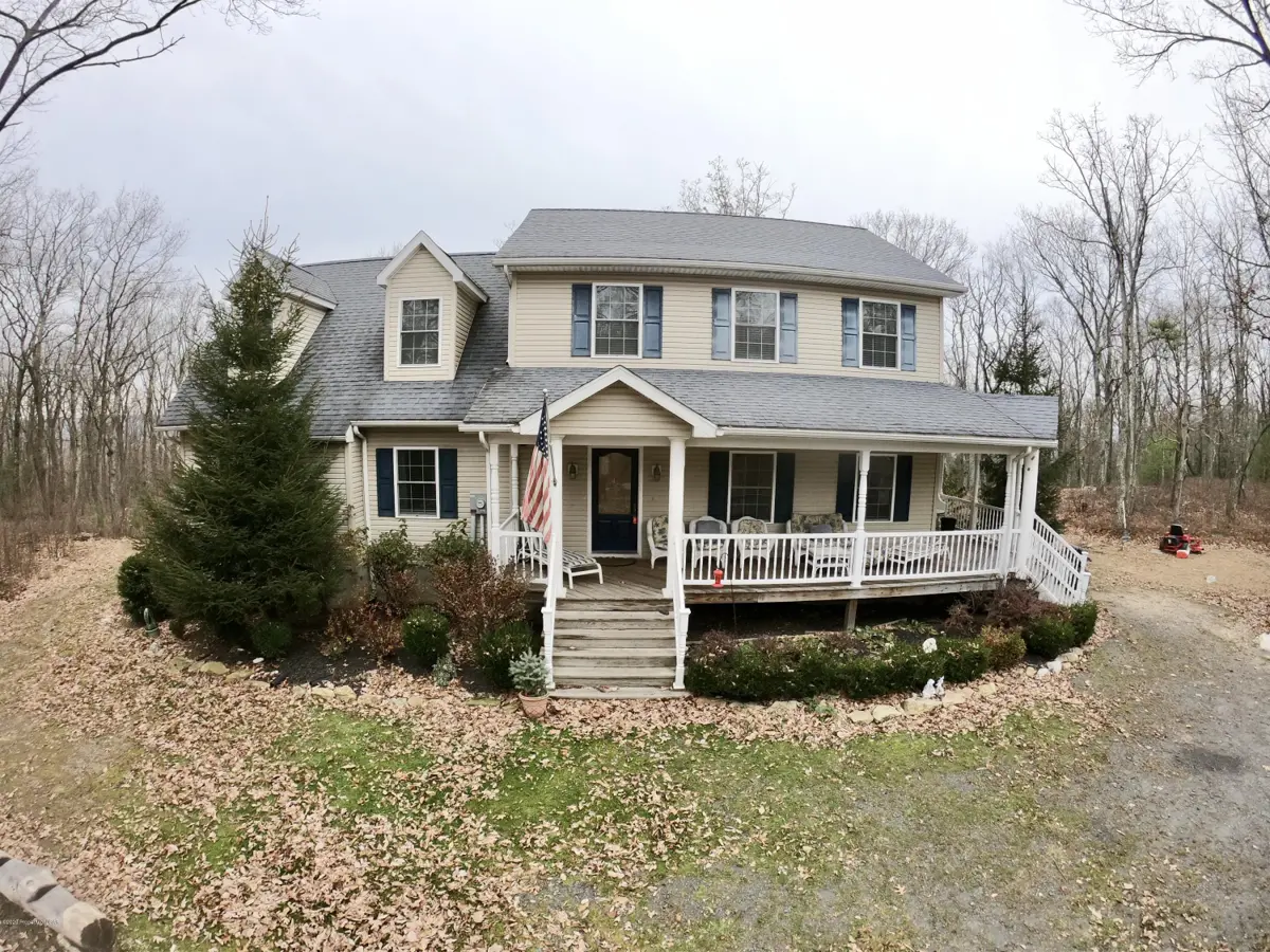 1793 Tomhicken Road, Rock Glen in Rock Glen