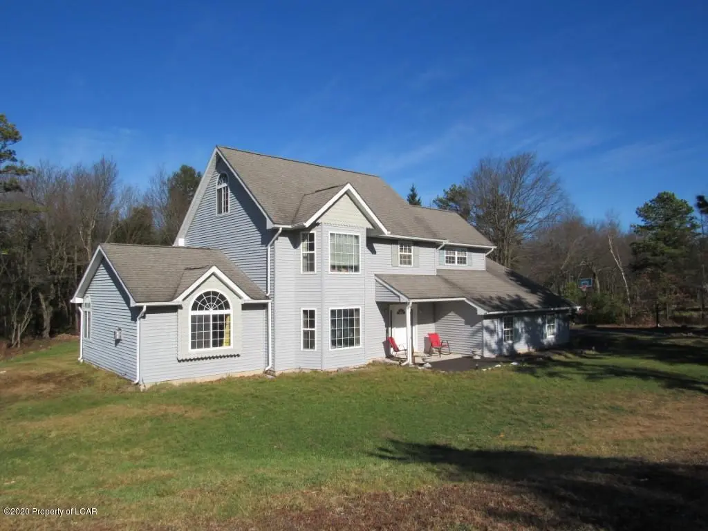 2102 Estates Drive, Blakeslee in Blakeslee