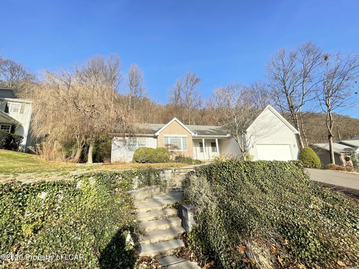 11 Fairway Drive, Exeter in Exeter