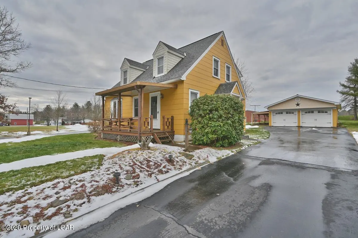 5154 Main Road, Hunlock Creek in Hunlock Creek
