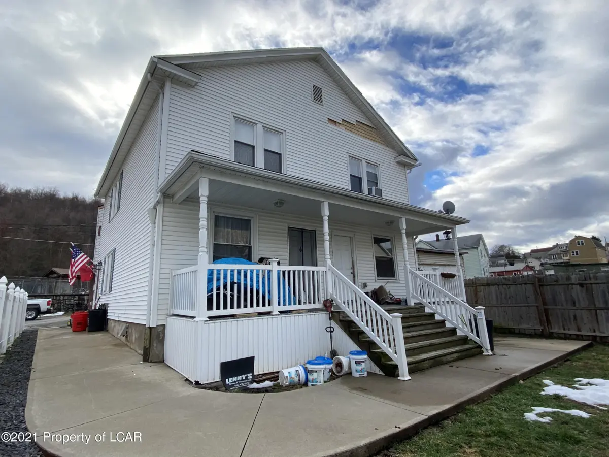 97 Rear East Main Street, Glen Lyon in Glen Lyon