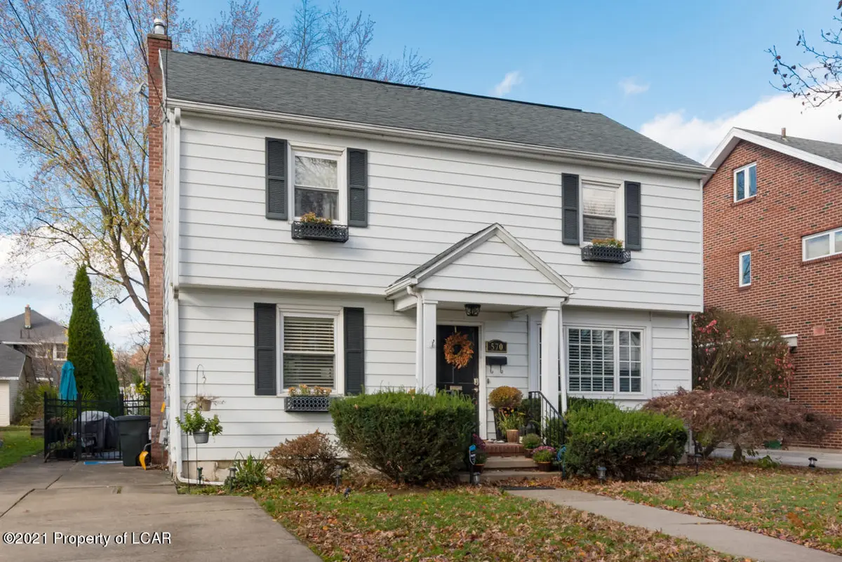 570 MEADOWLAND Avenue, Kingston in Kingston