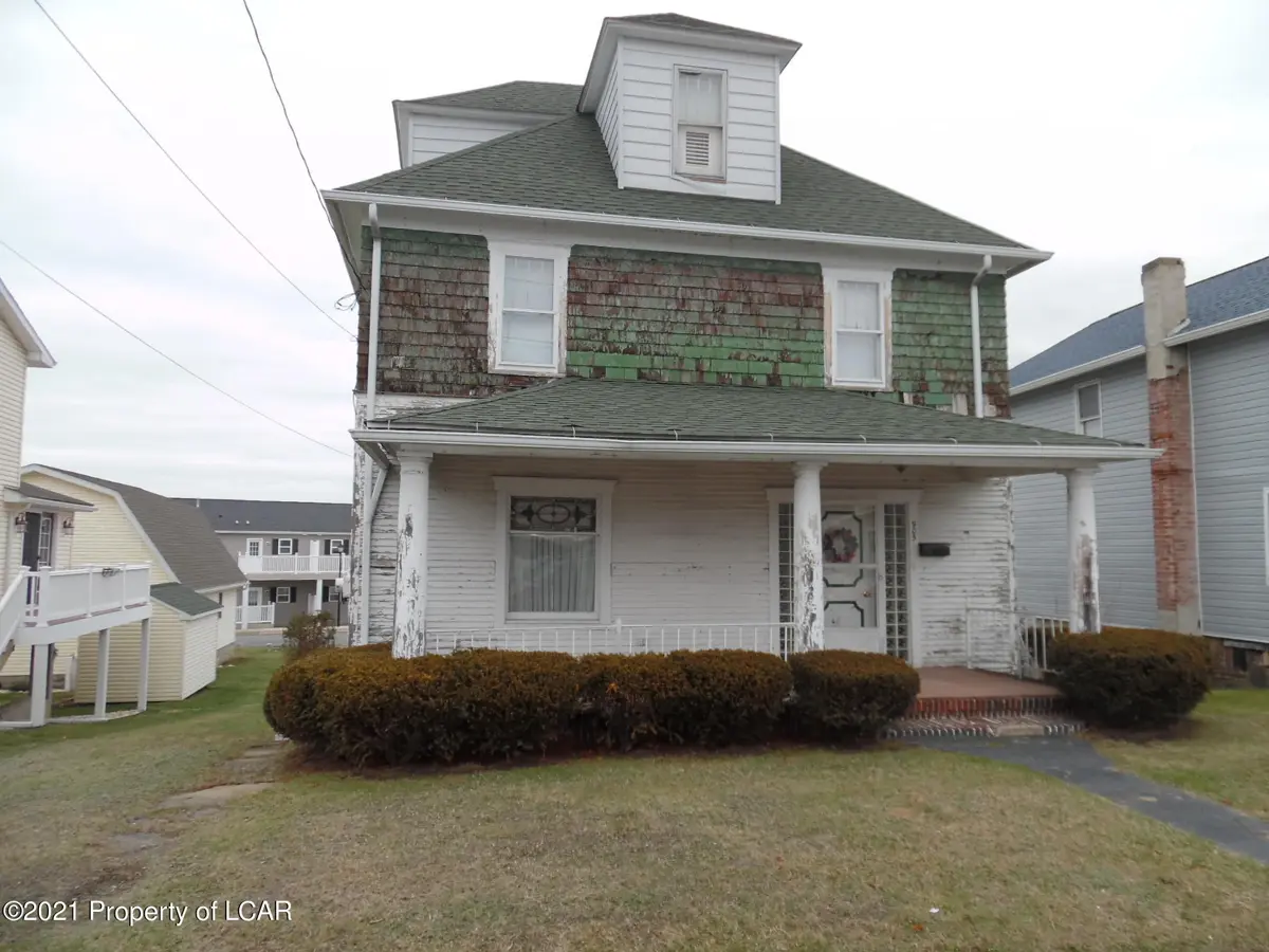 905 Spring Street, Moosic in Moosic