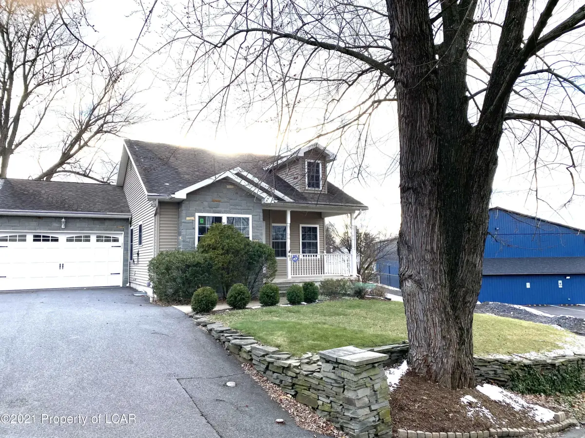 41 Frothingham Street, Pittston in Pittston