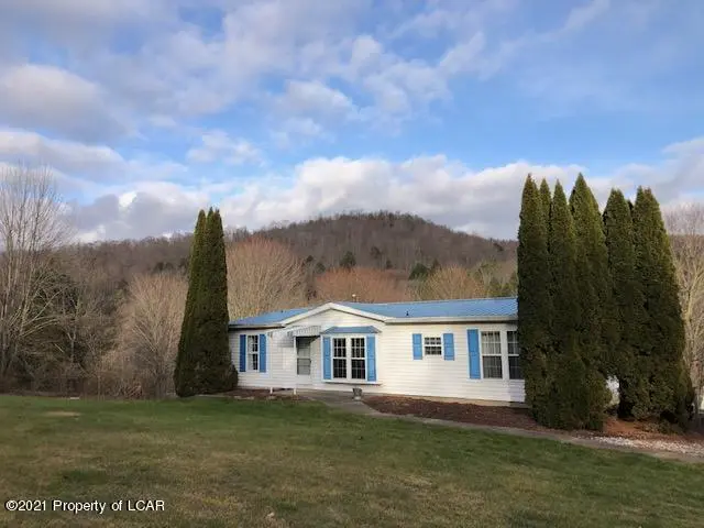 5976 PA-309, Monroe Township in Monroe Township