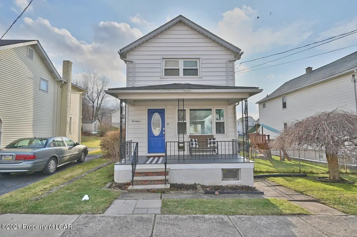 25 Fall Street, Ashley in Ashley