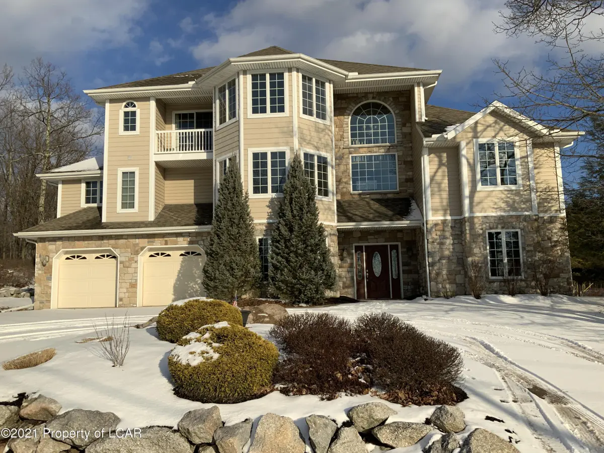 243 Turnberry Lane, Hazleton in Hazleton