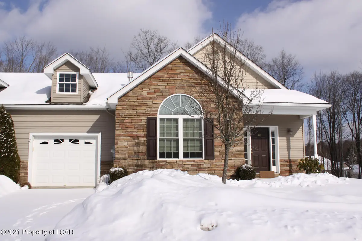 48 Greenbriar Drive, Dallas in Dallas