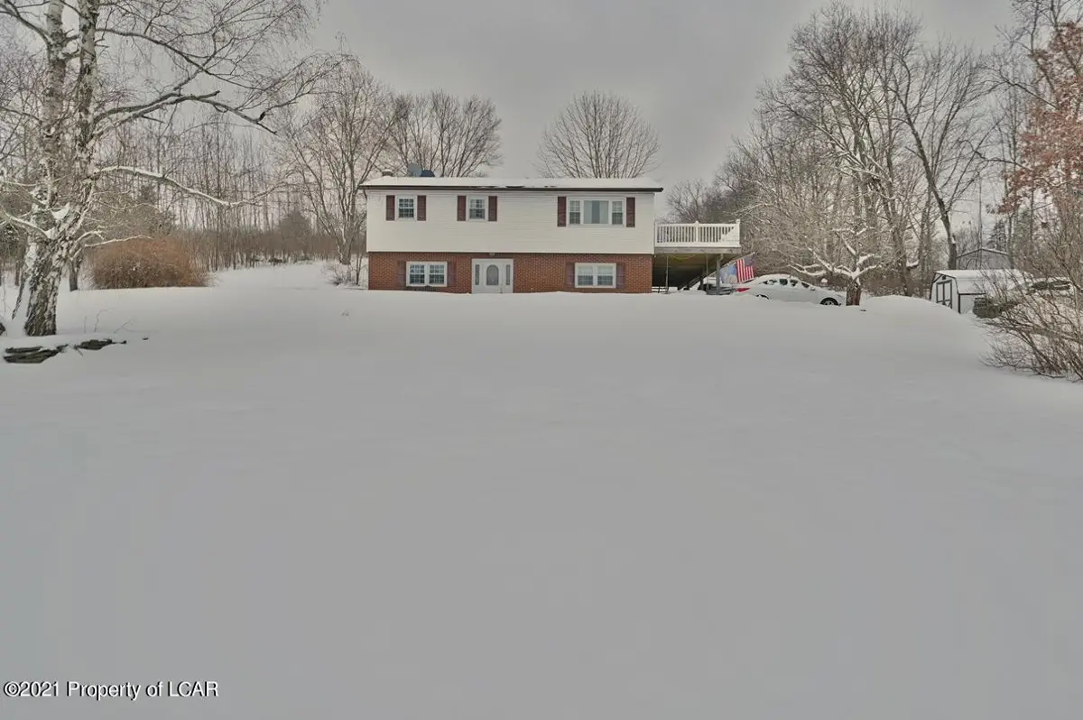 304 Waterton Hill Road, Shickshinny in Shickshinny