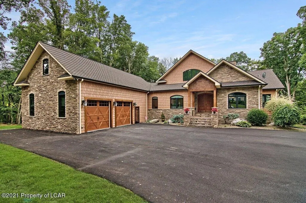136 Timberwood Drive, Mountain Top in Mountain Top