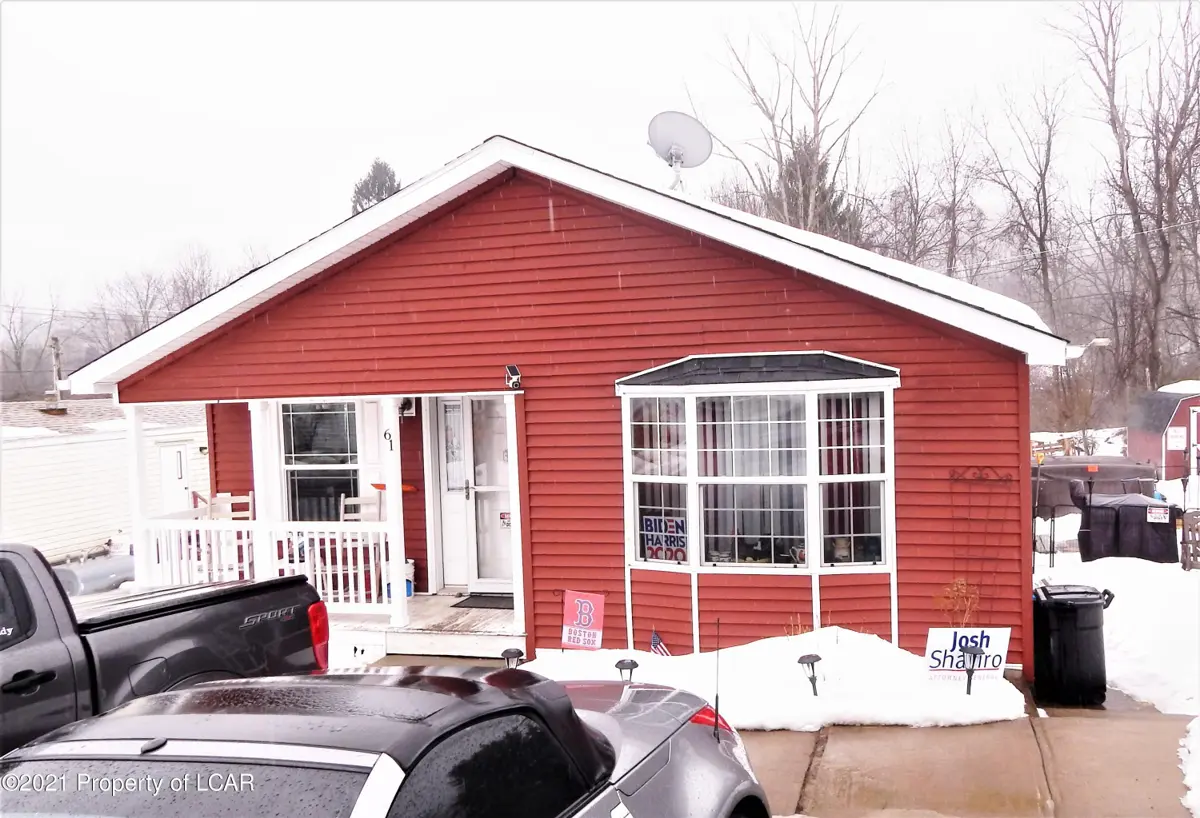 61 Cardinal Circle, Shavertown in Shavertown