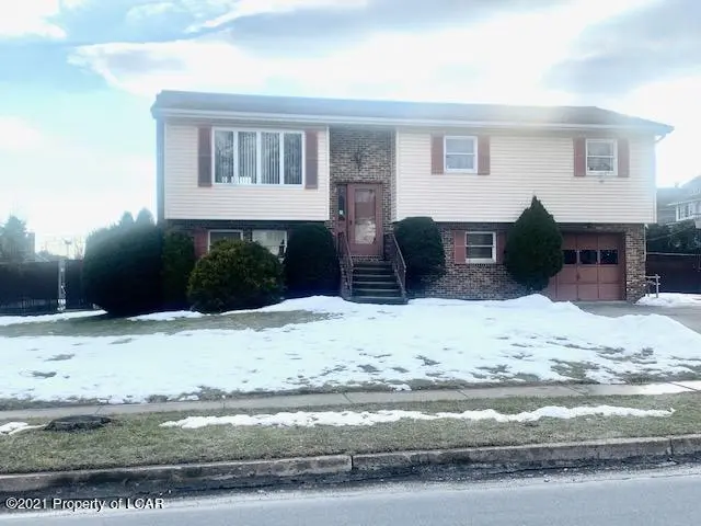 323 Greenwave Boulevard, Larksville in Larksville