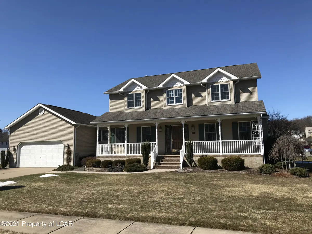 198 Red Coat Lane, Hanover Township in Hanover Township