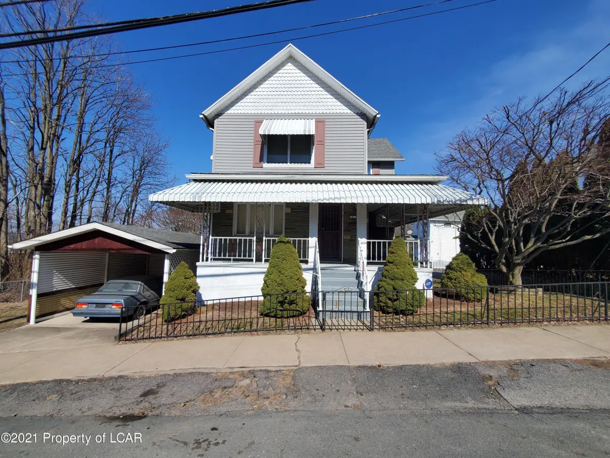 2 E Oak Street, Pittston in Pittston
