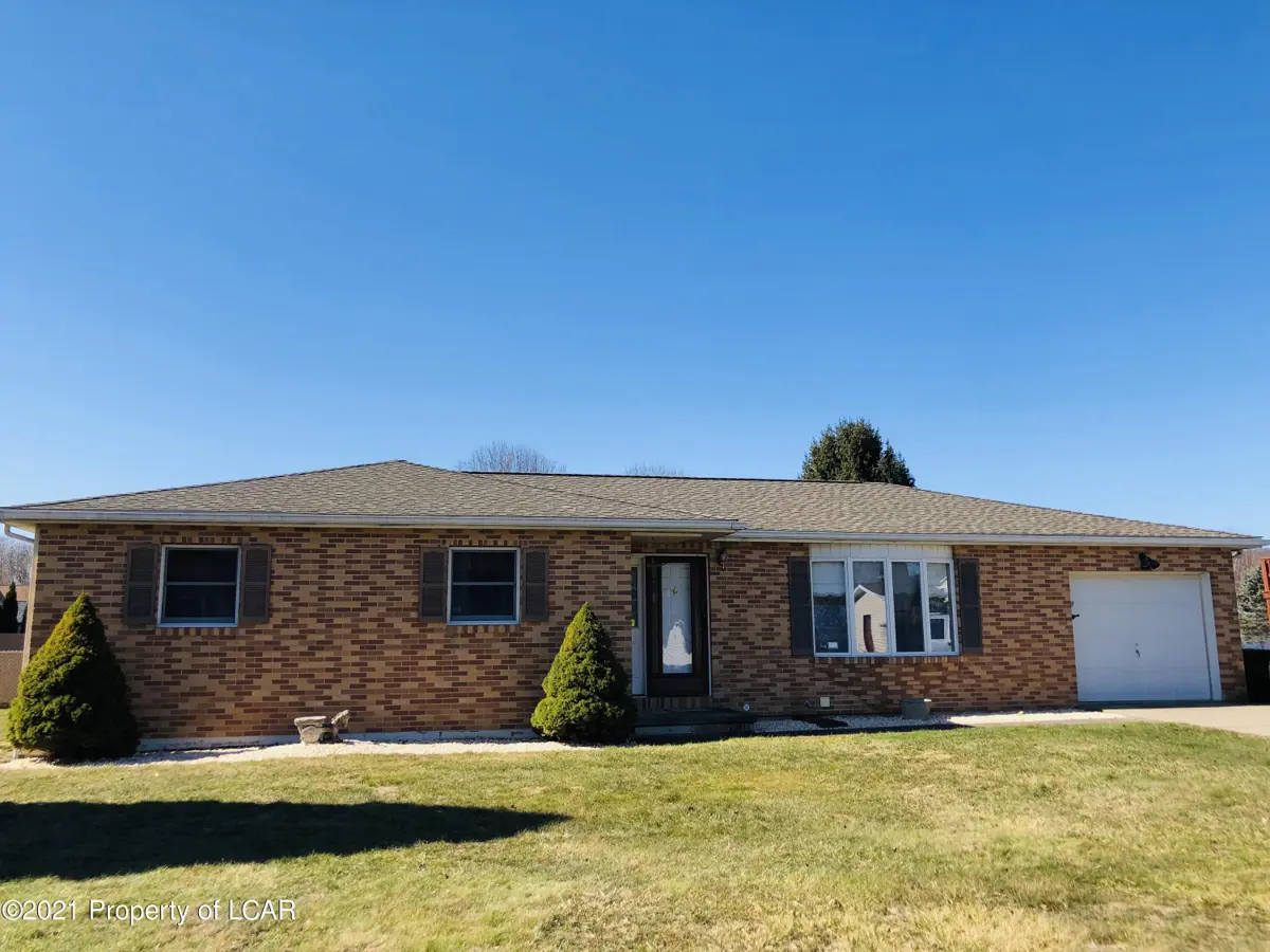 109 Robin Drive, Larksville in Larksville