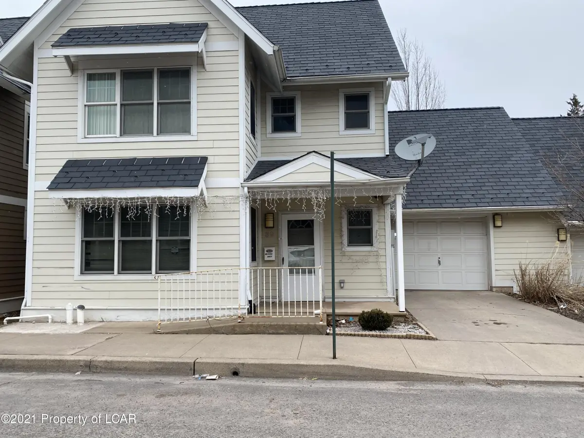 39 E Maple Street, Hazleton in Hazleton