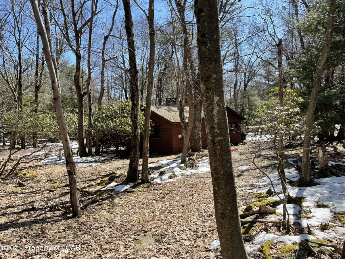 69 Greenwood Road, Lake Harmony in Lake Harmony