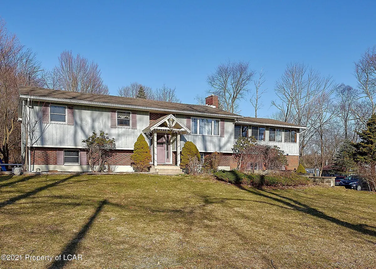 690 Culver Hill Road, West Pittston in West Pittston