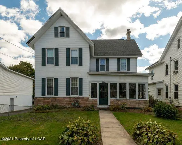 520 Center Street, Jim Thorpe in Jim Thorpe