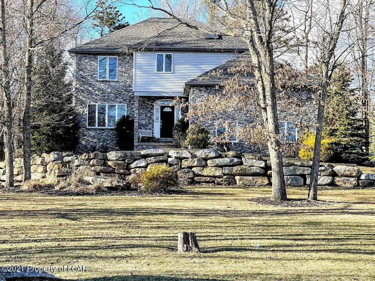 138 E Players Way, Hazleton in Hazleton