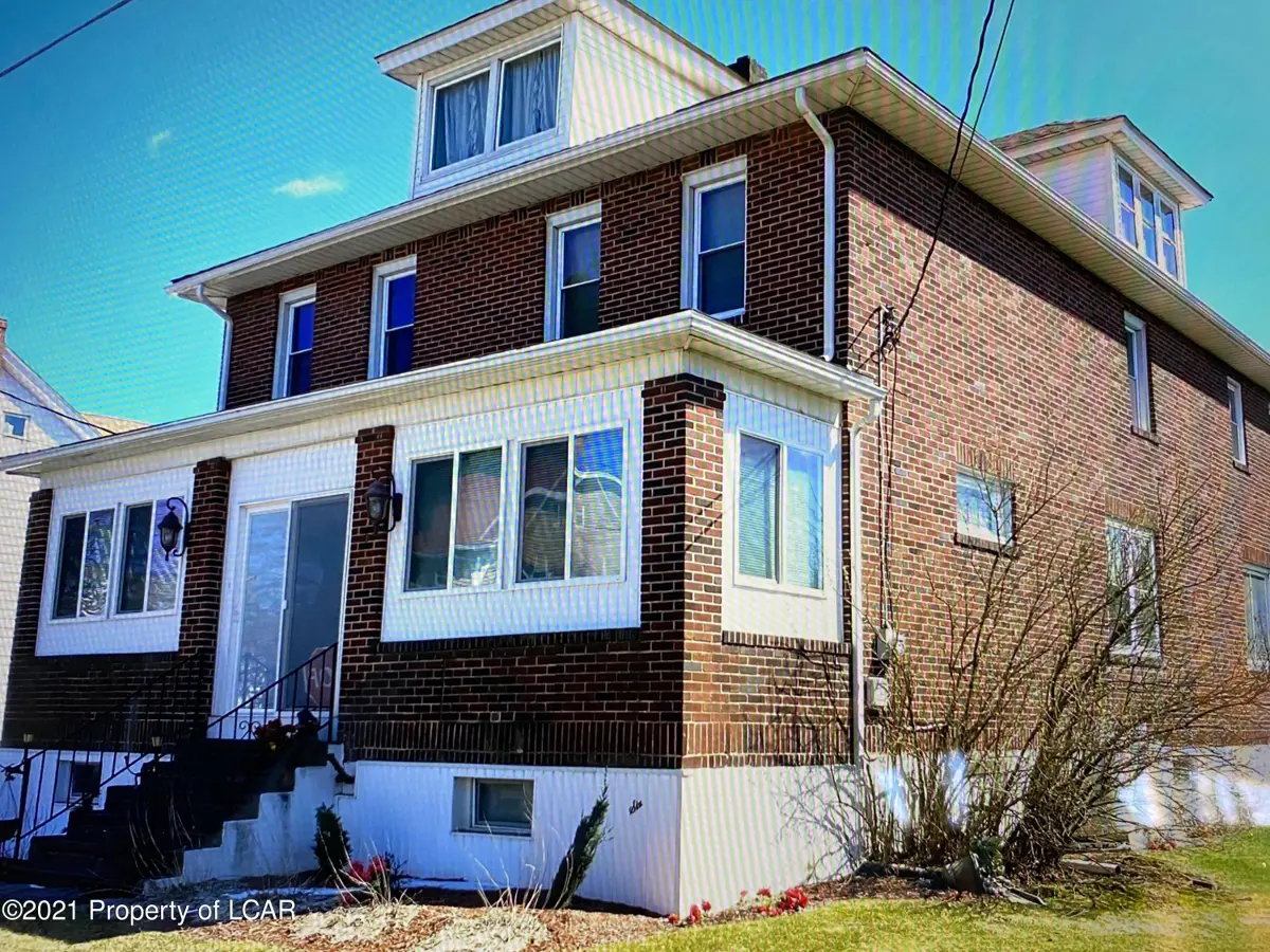 6 E Maple Street, Tresckow in Tresckow