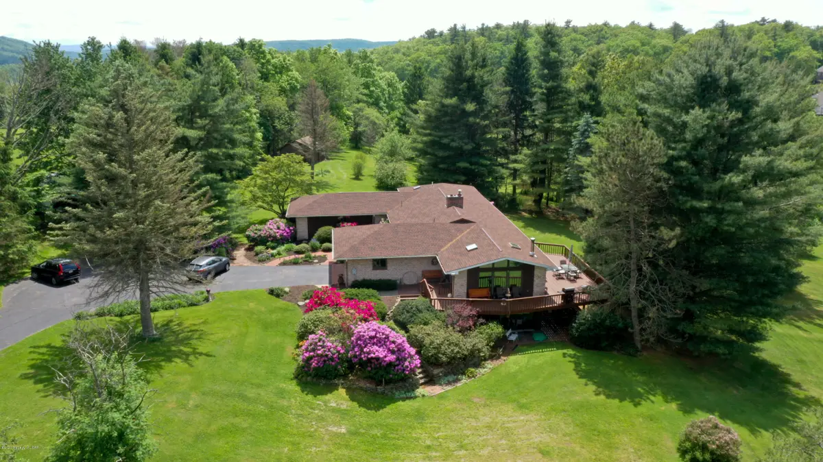 324 Howell Road, Shavertown in Shavertown