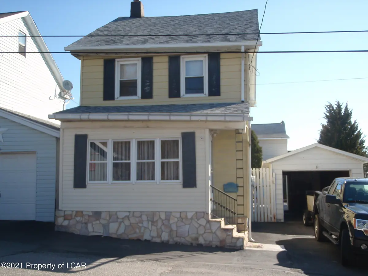 586 Freemont Court, Hazleton in Hazleton